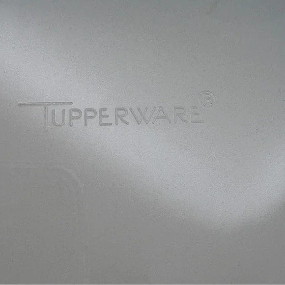 Two Tupperware Sets - Three Piece Jello Mold/Rectangular Modular Server/Storage - Picture 6 of 10